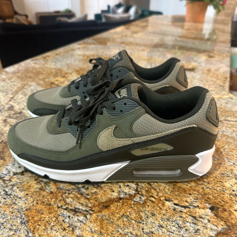 Nike Air Max Men’s size 11 shoes